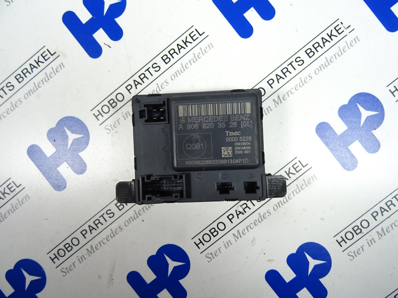 Deur module A 906 820 3526 LV/RV