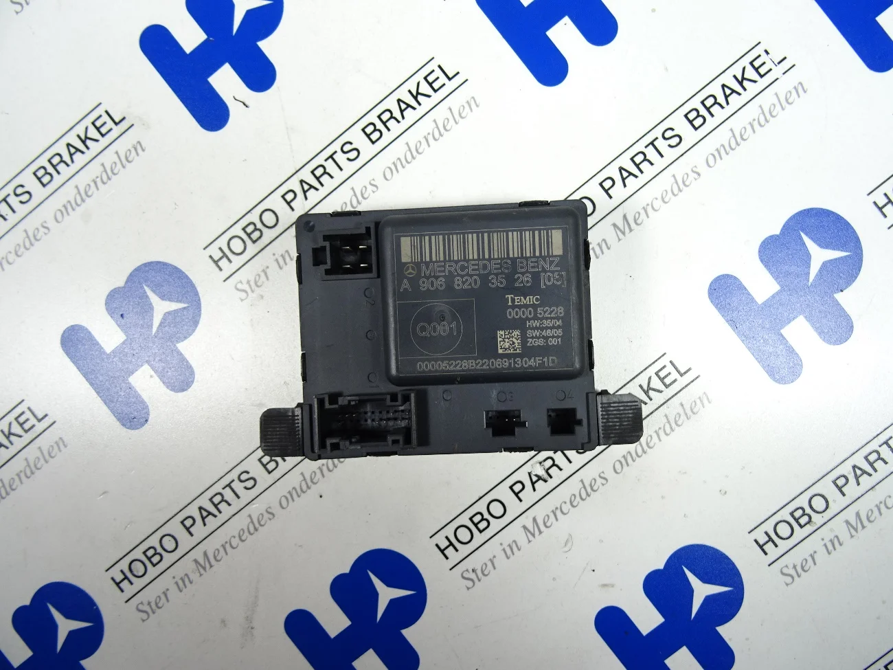 Deur module A 906 820 3526 LV/RV - A9068203526 - A9068203526