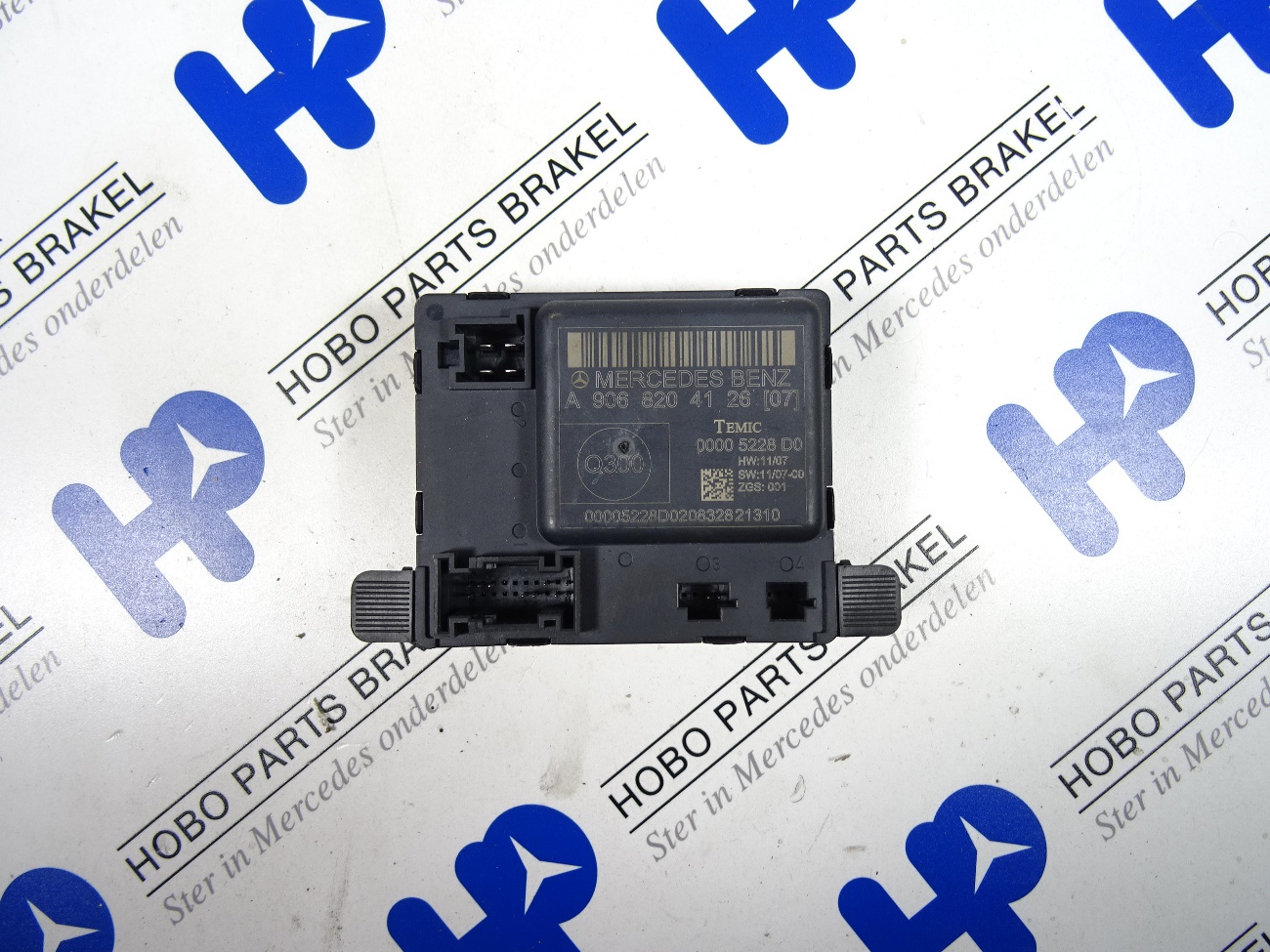 Deur module A 906 820 4126* LV/RV
