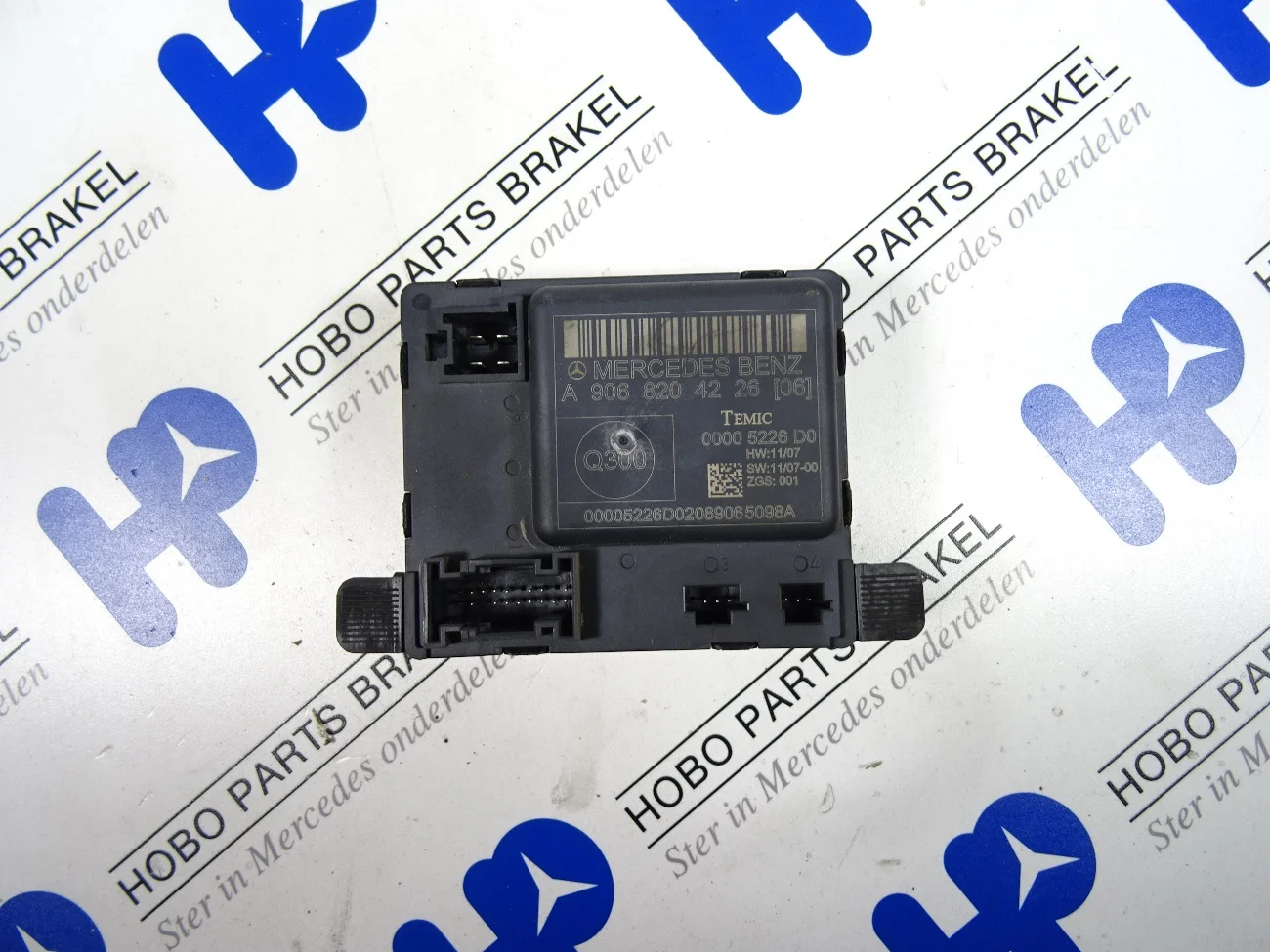 Deur module A 906 820 4226 LV/RV