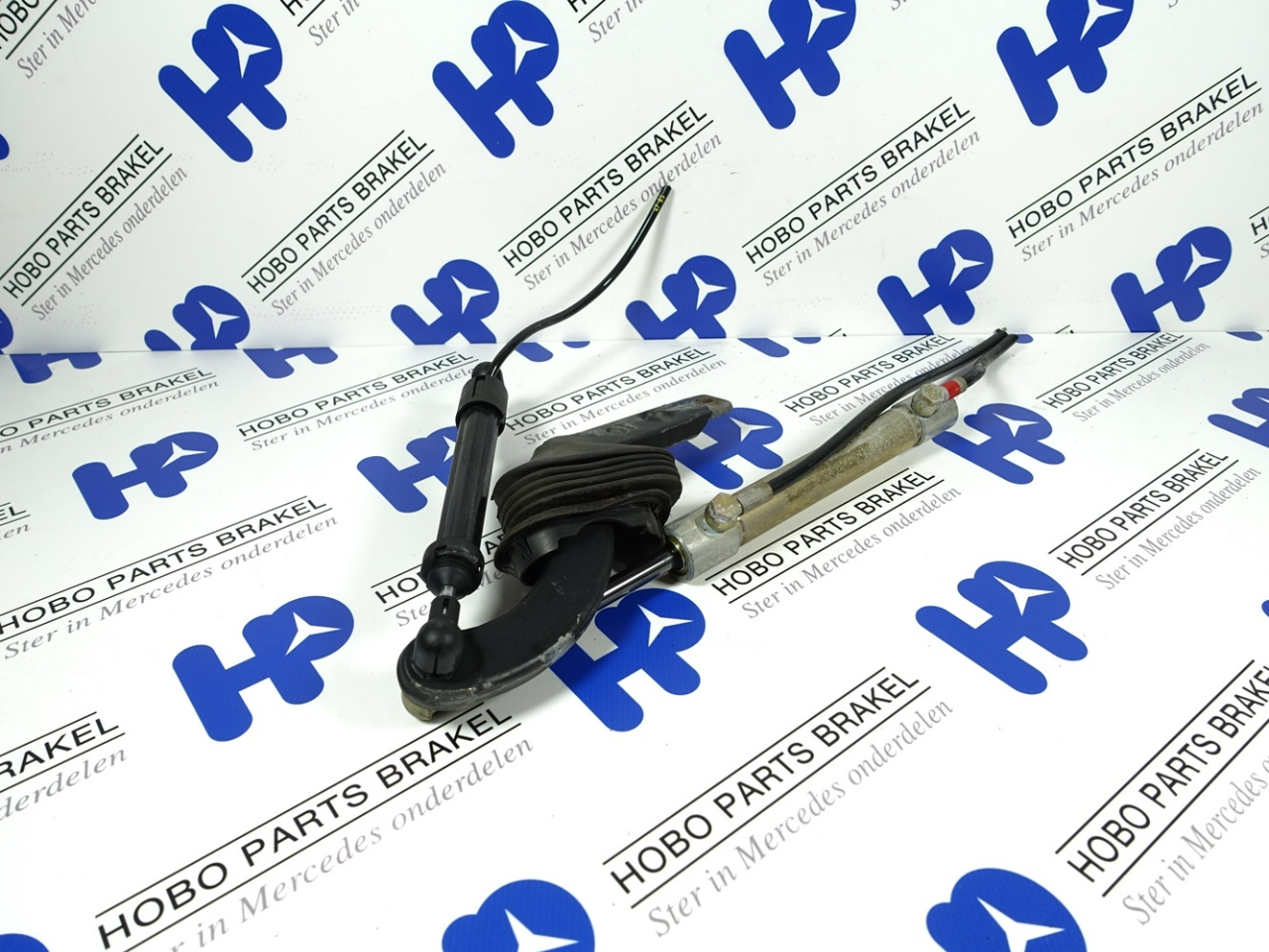 Achterklep pomp cilinder A 164 800 0648 (!)