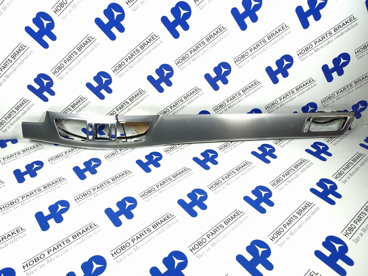 Dashboard sierlijst A 212 680 3293
