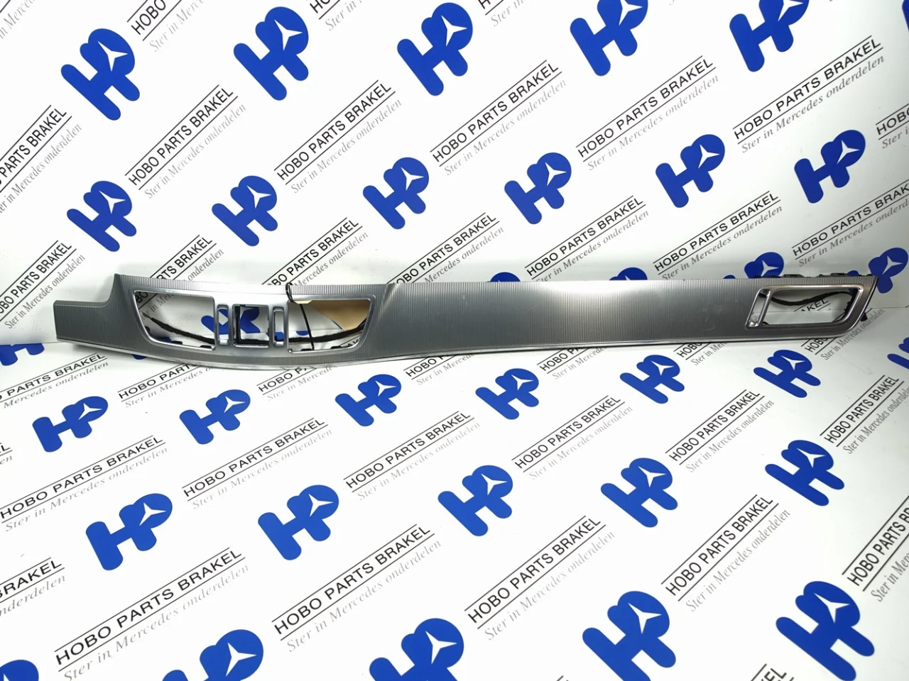 Dashboard sierlijst A 212 680 3293 - Article 13072 1 - A2126803293