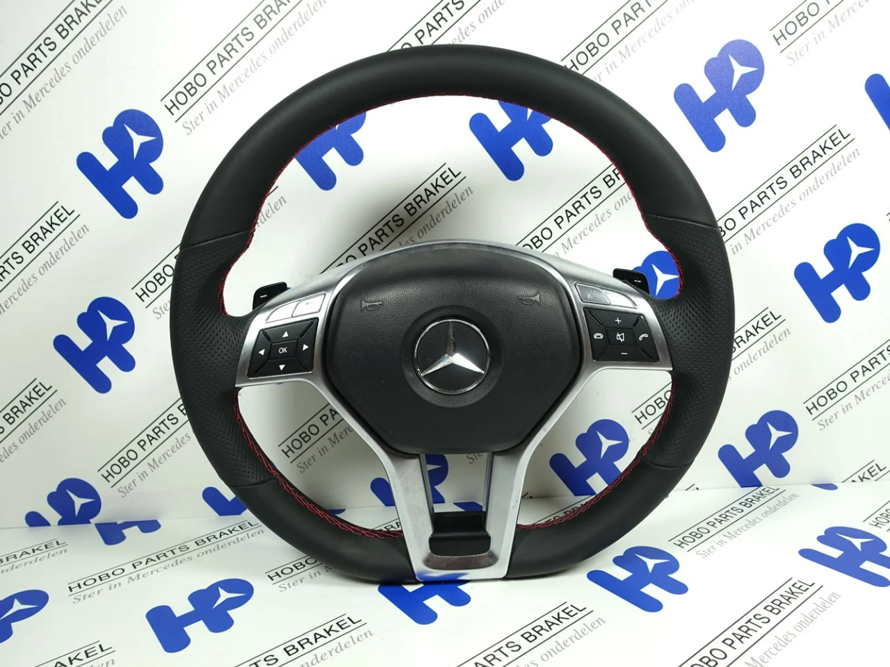 Stuurwiel C-klasse w204 / E-klasse w212 AMG nieuw bekleed +airbag - Article 13545 1 - A1724602703-N