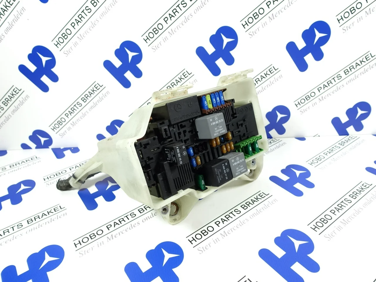 Fuse box A 222 906 3701 - Article 13800 1 - A2229063701