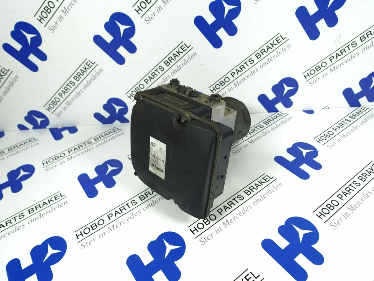 ABS pomp A 212 431 2212