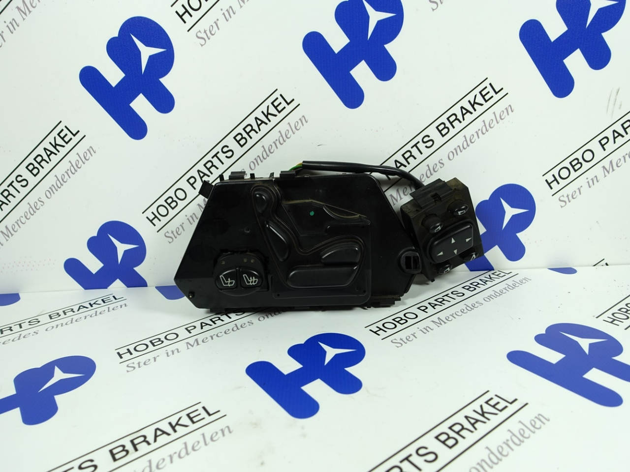 Deur module A 220 821 8751 LV