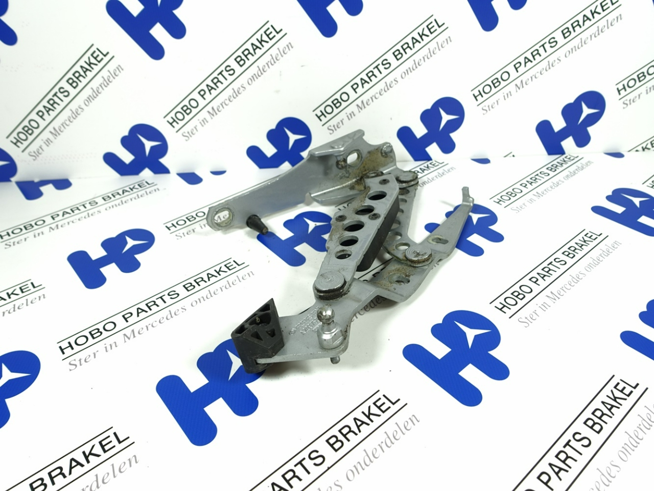 Achterklep scharnier A 209 750 0128 grijs