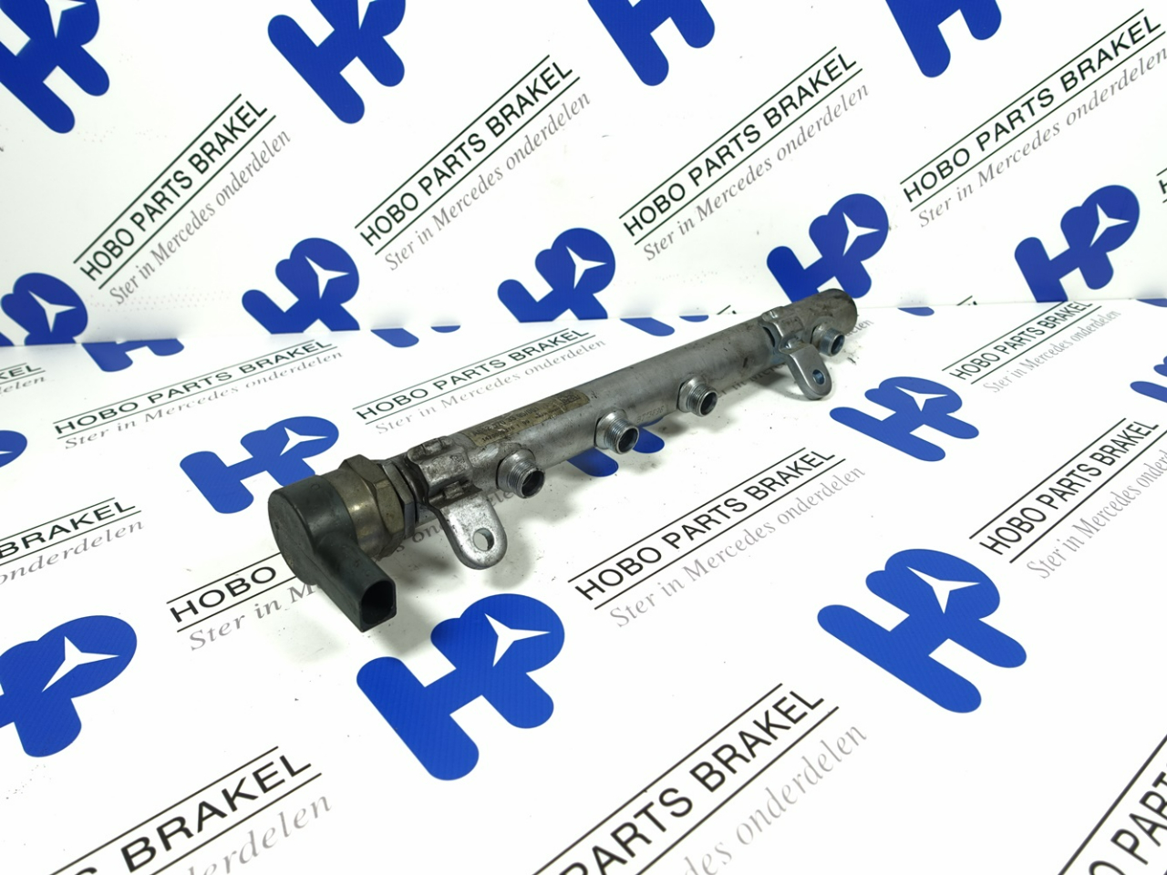 Common rail A 642 070 3395
