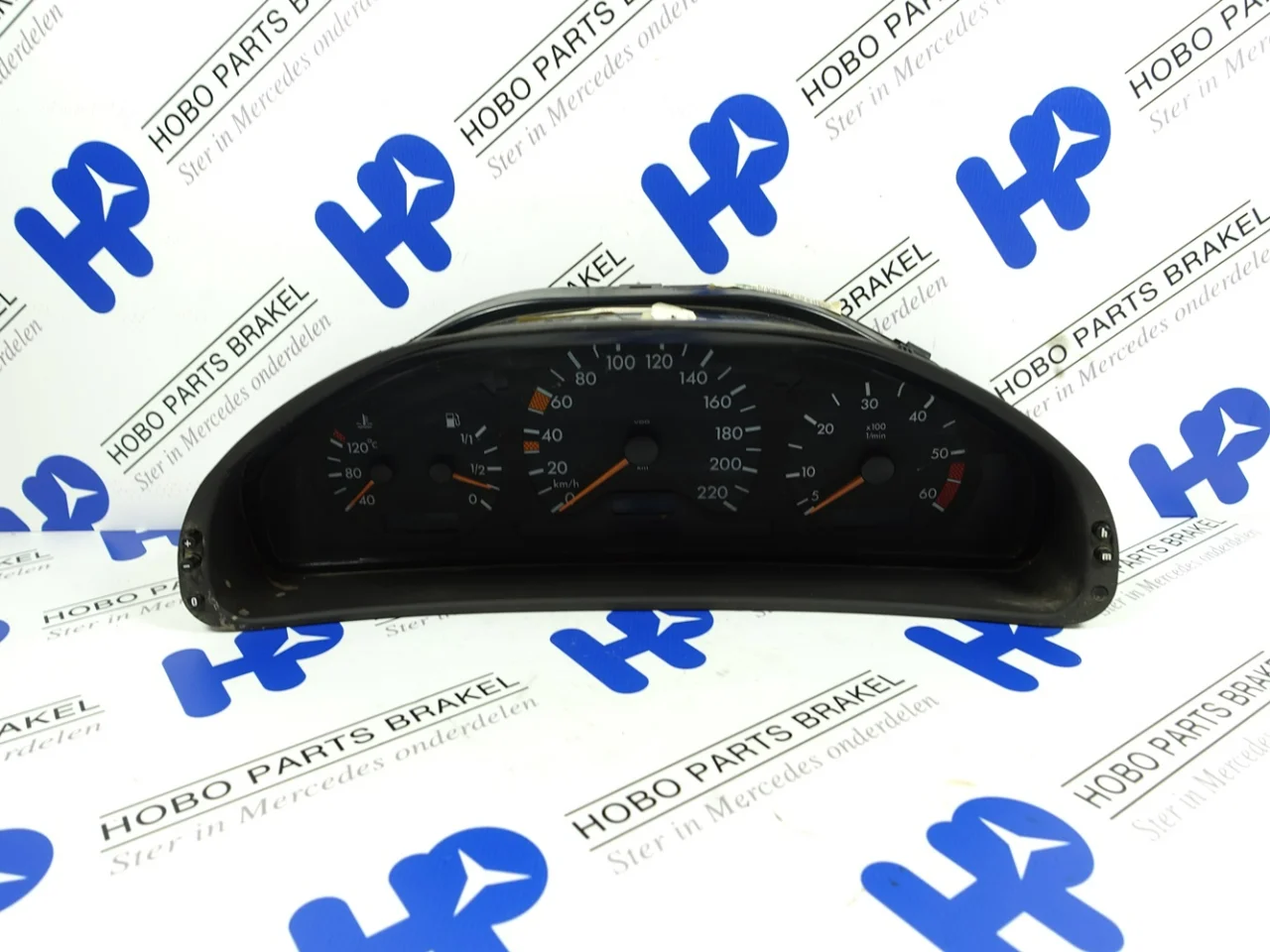 Instrument cluster A 210 540 0548 - Article 14767 1 - A2105400548