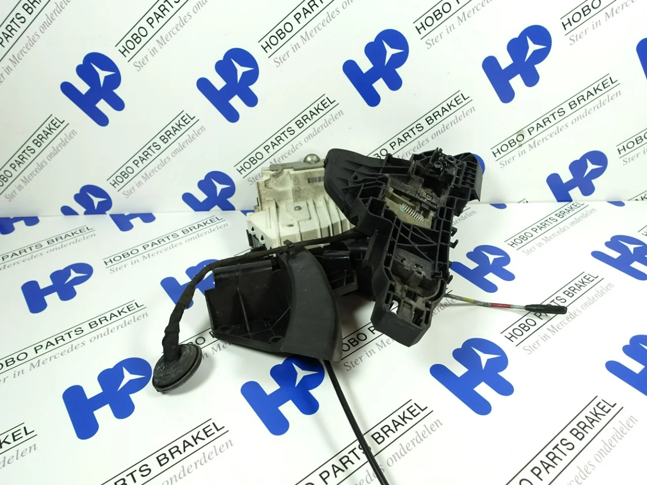 Portierslot A 251 730 0435 RA - Article 14848 1 - A2517300435