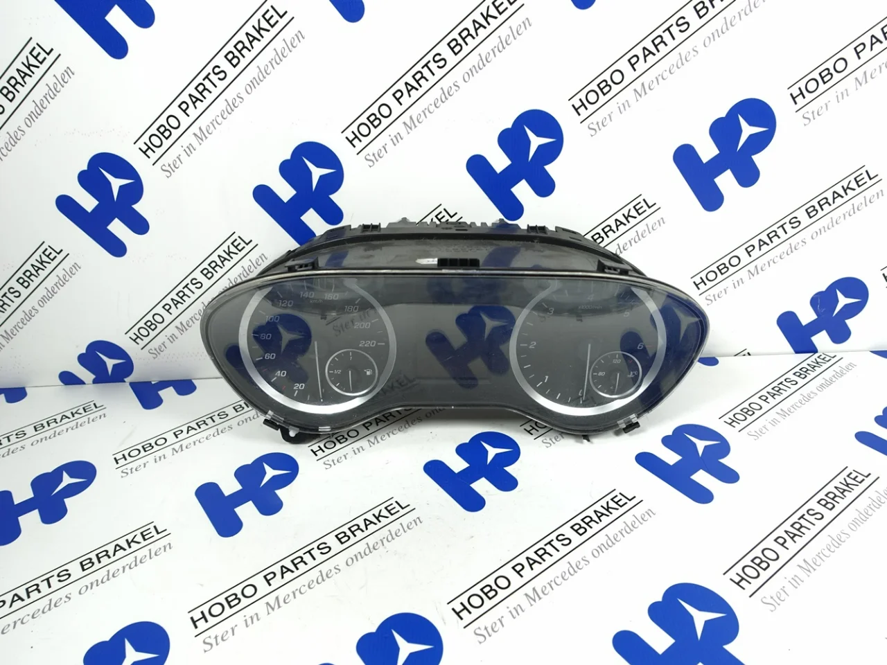 Instrument cluster A 447 900 2617 - Article 15022 1 - A4479002617