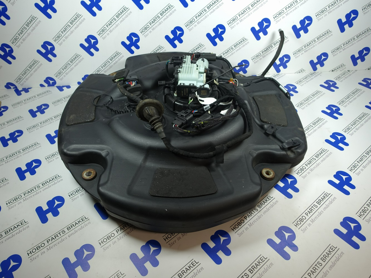 AdBlue brandstoftank A 221 470 8801 - Article 15054 1 - A2214708801