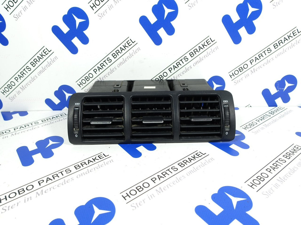 Luchtrooster A 163 830 0054 zwart
