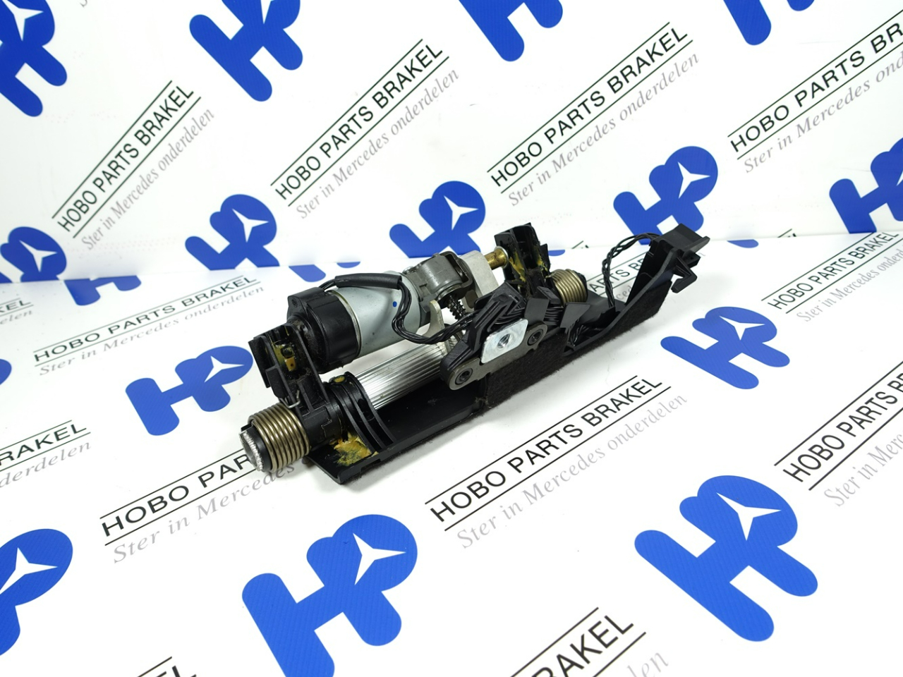 Hoofdsteun wegklapmechanisme A 221 970 0125