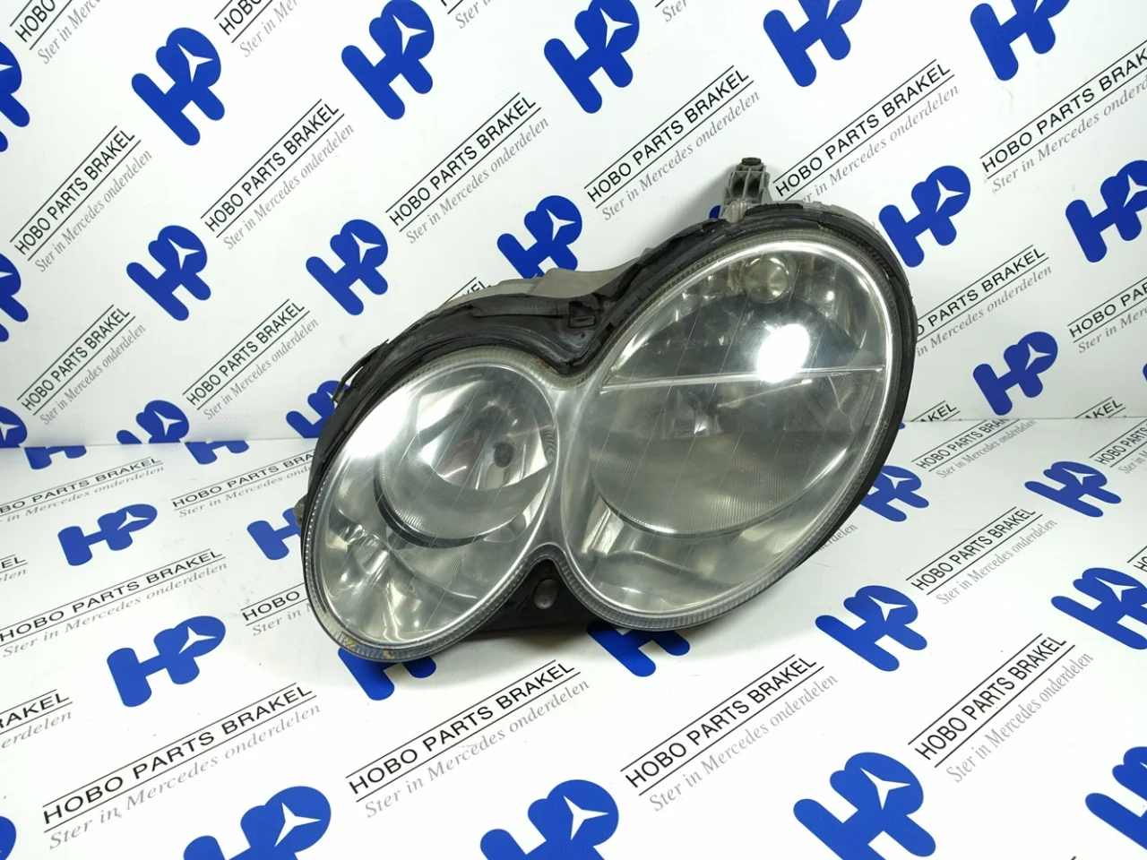 Headlight CLK-class w209 Left - Article 15241 1 - A2098200161