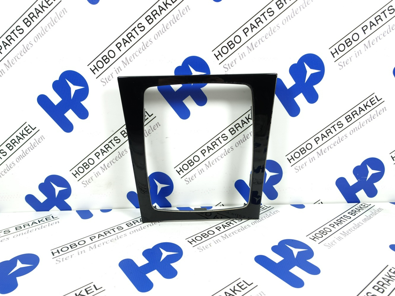 Middenconsole sierlijst A 207 680 4407