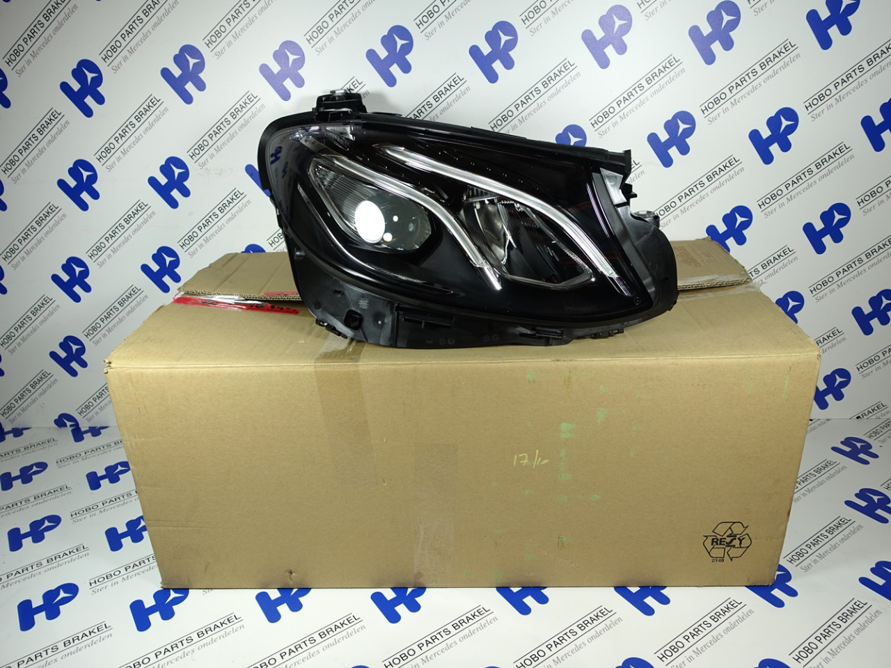 Koplamp E-klasse w213 LED Rechts (Nieuw)