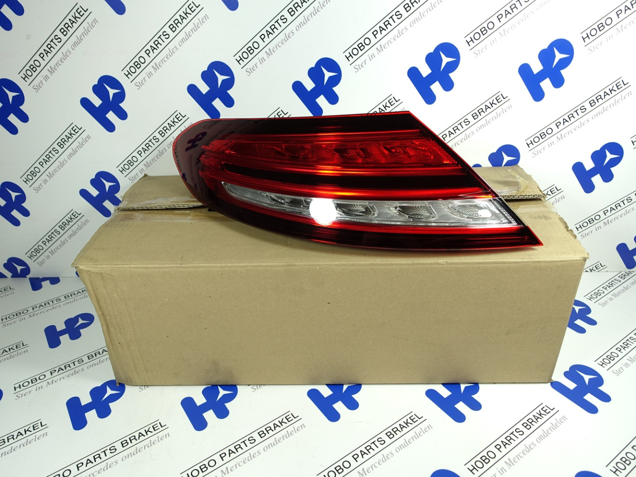 Achterlicht C-klasse w205 Coup&eacute;/Cabrio LED Links (Nieuw)