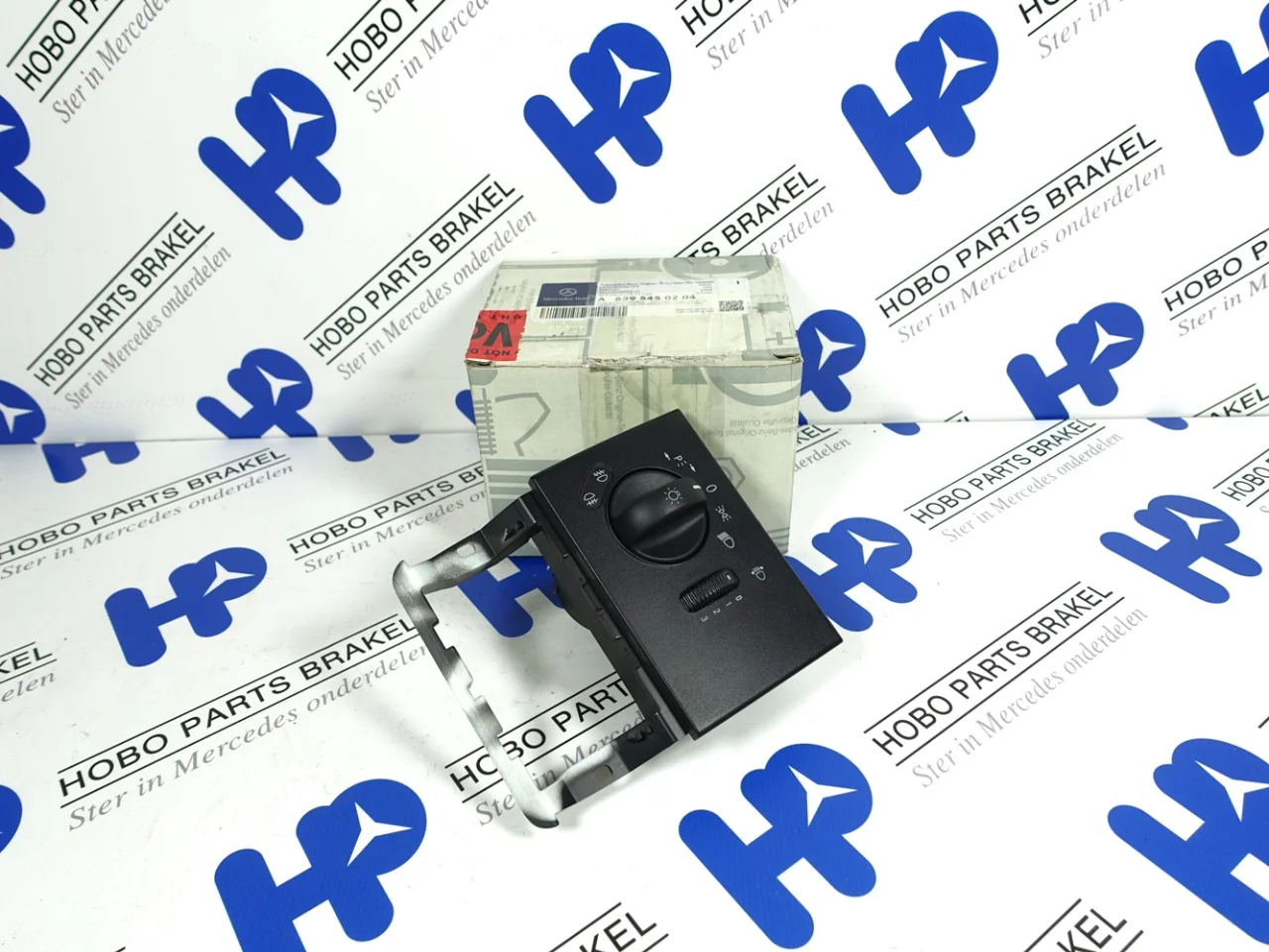 Lichtschakelaar A 639 545 0204 (Nieuw) - Article 15419 1 - A6395450204-N