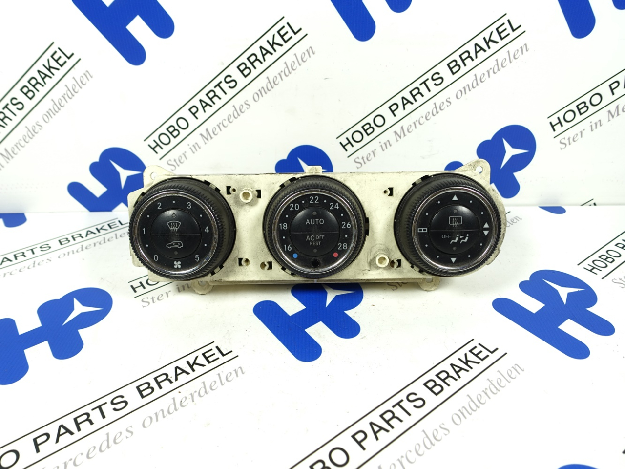 Kachelpaneel A 163 820 2589