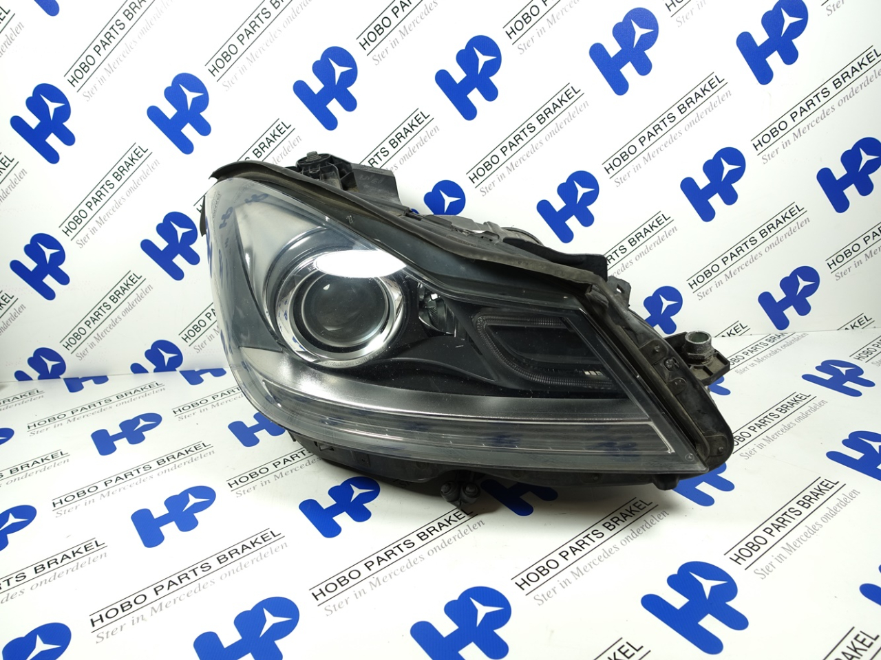 Koplamp C-klasse w204 Facelift Xenon Rechts
