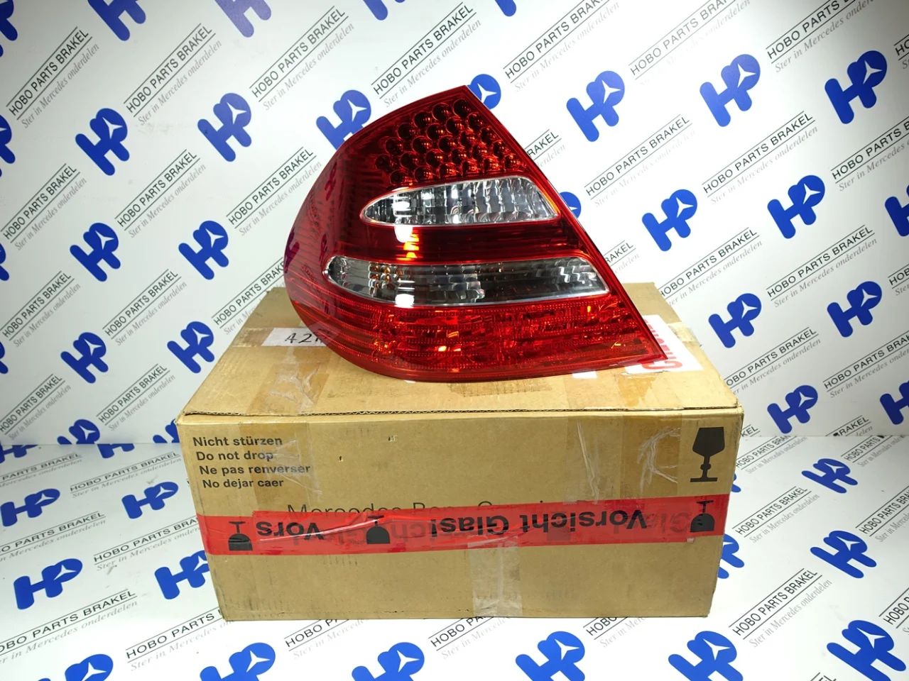 Tail light E-class w211 Avantgarde Left (New) - Article 15725 1 - A2118200564-N