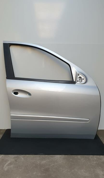 Portier rechtsvoor Mercedes ML-klasse w164 (P002)
