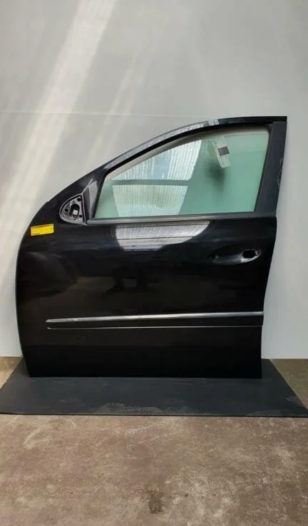 Door front left Mercedes ML-class w164 (P013) - Article 15777 1 - P013