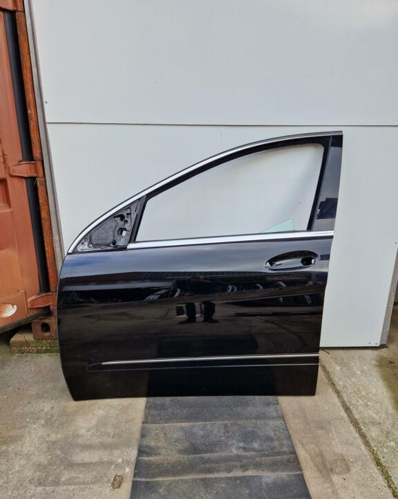 Portier linksvoor Mercedes R-klasse W251 (P014)