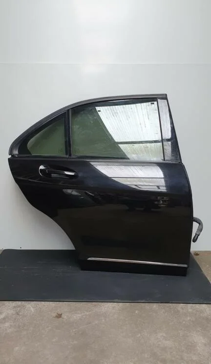 Door rear right Mercedes C-class w204 (P033) - Article 15796 1 - P033