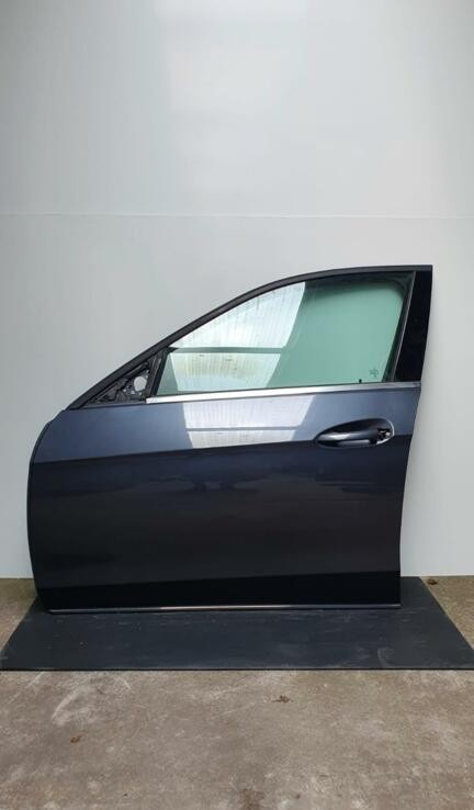 Portier linksvoor Mercedes E-klasse w212 (P037)