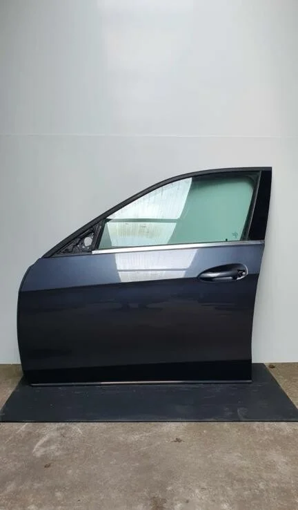 Portier linksvoor Mercedes E-klasse w212 (P037)