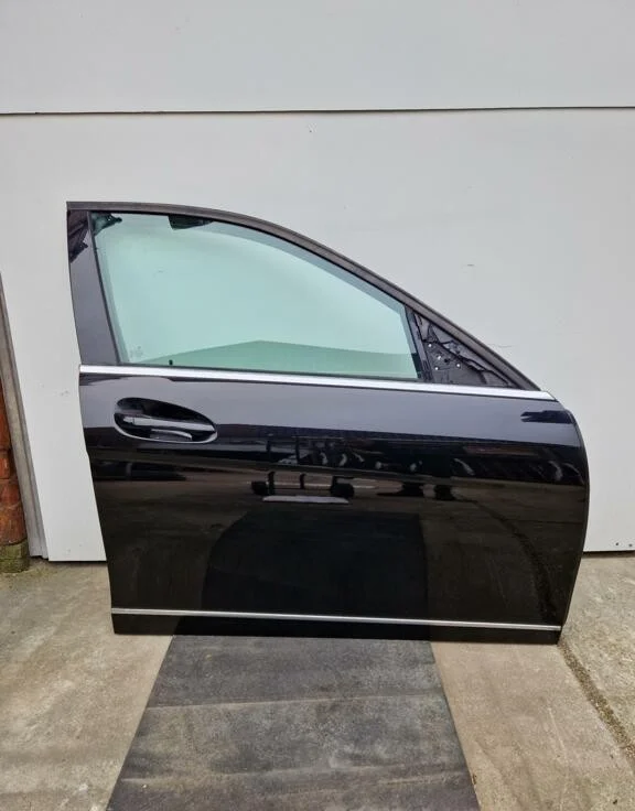 Door front right Mercedes C-class w204 (P054) - Article 15816 1 - P054