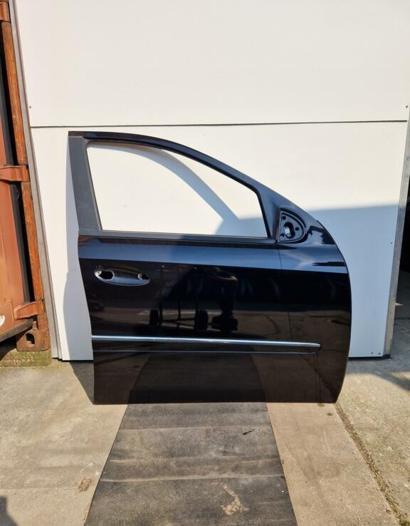 Portier rechtsvoor Mercedes ML-klasse w164 (P061) - Article 15822 1 - P061
