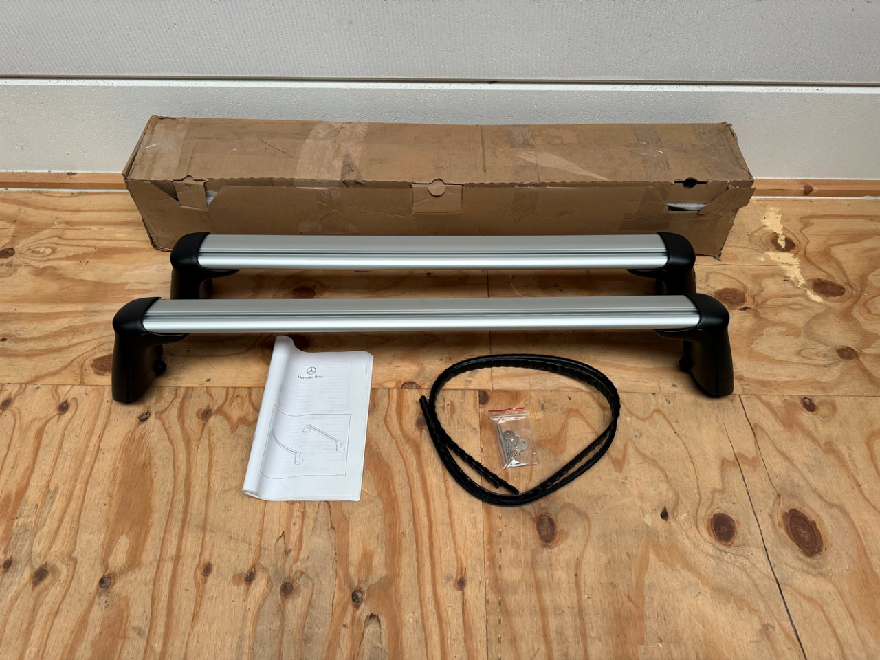 Dakdrager Set A-klasse w177 OE (Nieuw) - Article 15846 1 - A1778900500-N