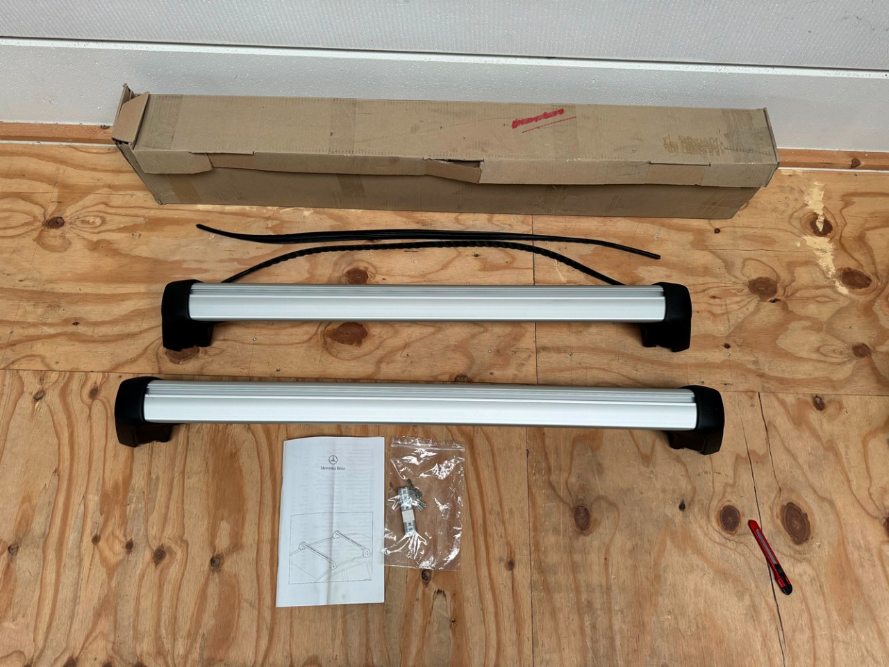 Dakdrager Set GLA-klasse x156 OE - Article 15852 1 - A1568900093