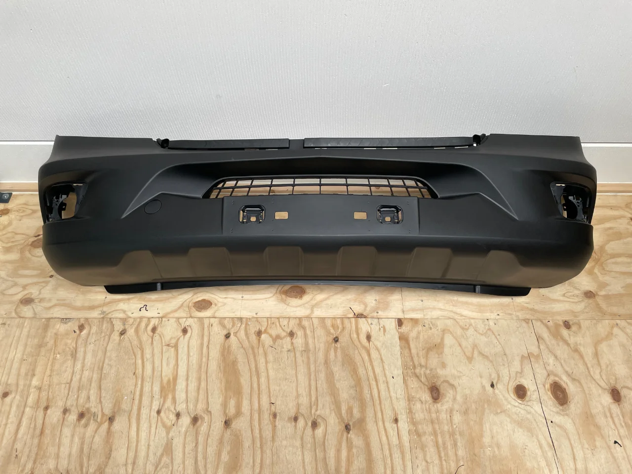Front bumper Sprinter w906 A9068801670 (New) - Article 15869 1 - 13112