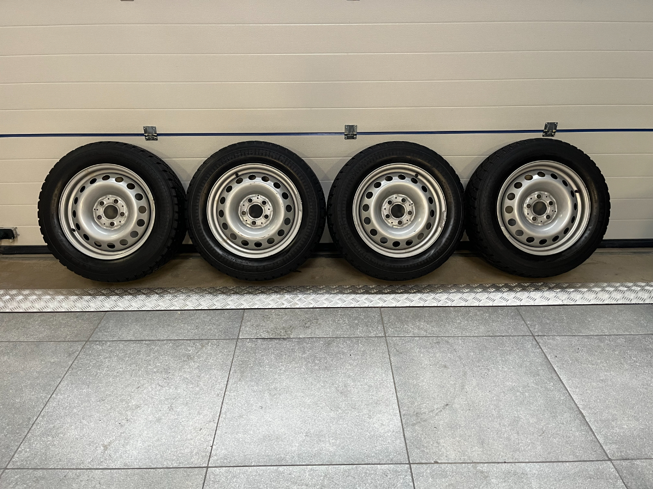 Velgenset Vito w447 5X112 16 Inch Winterset - Article 15906 1 - HPB9902