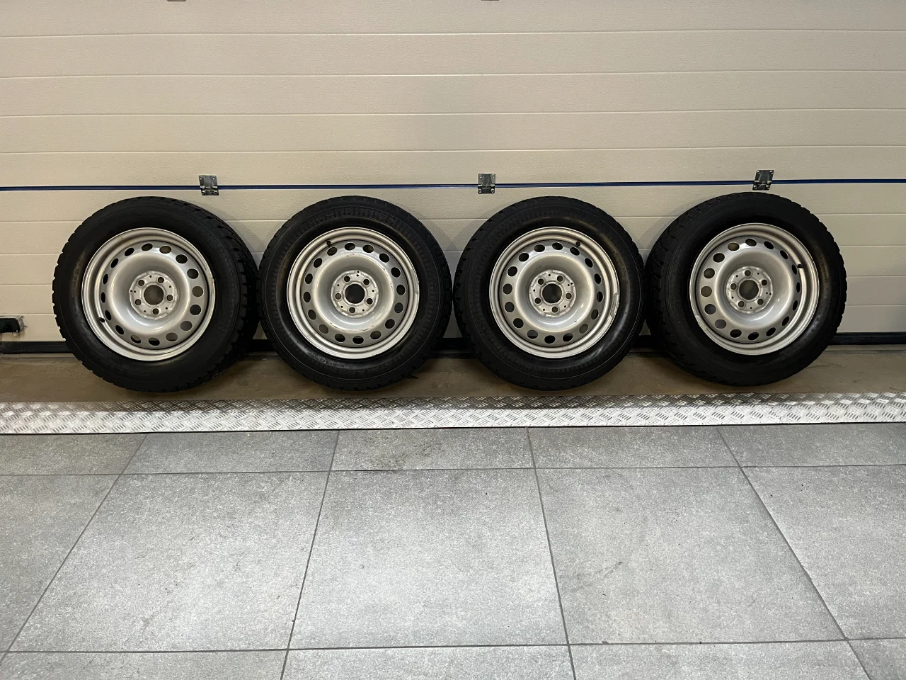 Velgenset Vito w447 5X112 16 Inch Winterset - Article 15906 1 - HPB9902