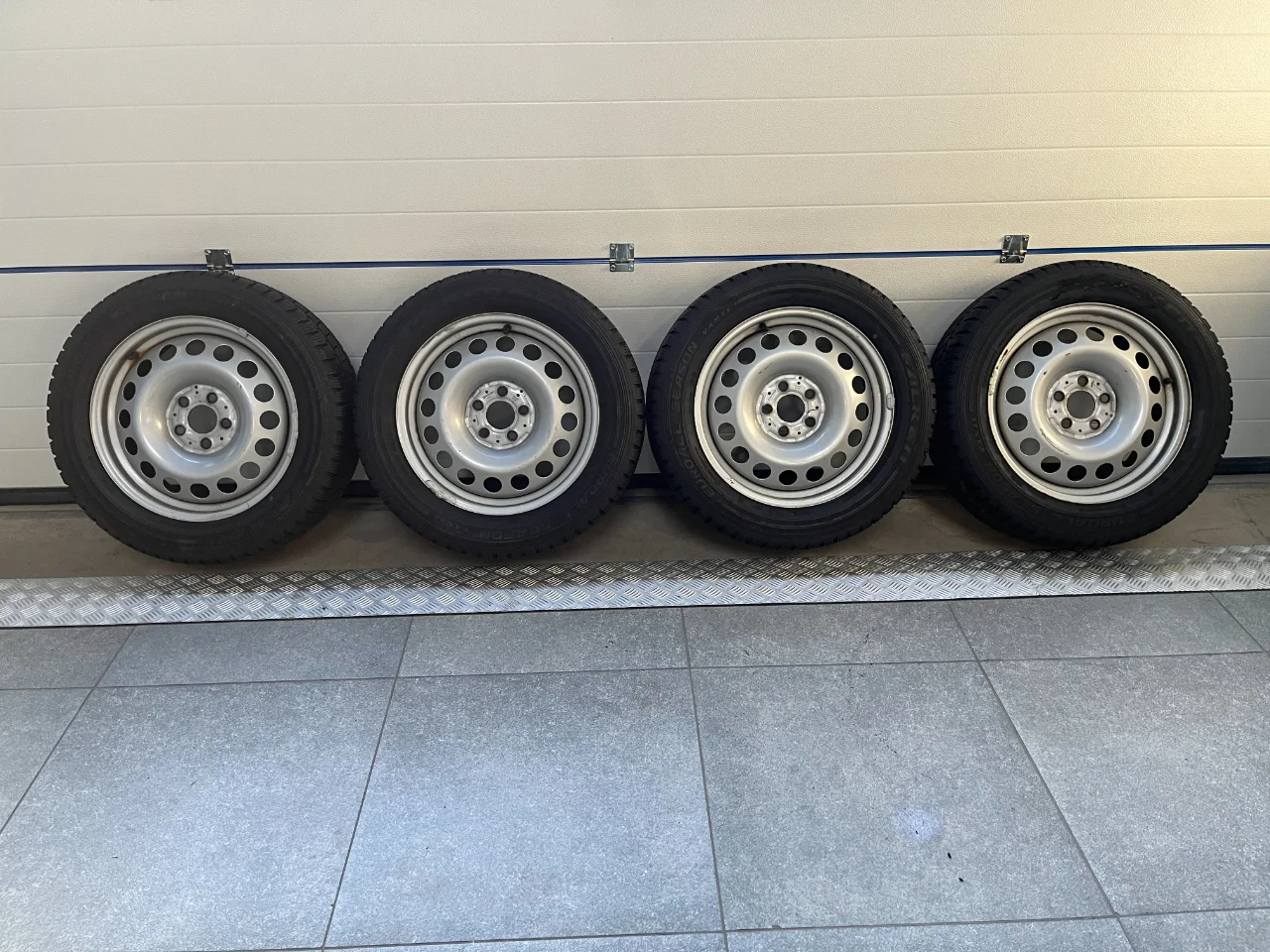 Velgenset Vito w447 5x112 17 inch All season - Article 15909 1 - HPB9904