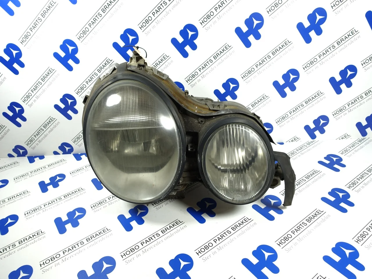 Headlight E-class w210 Xenon Right - Article 15910 1 - A2108203461