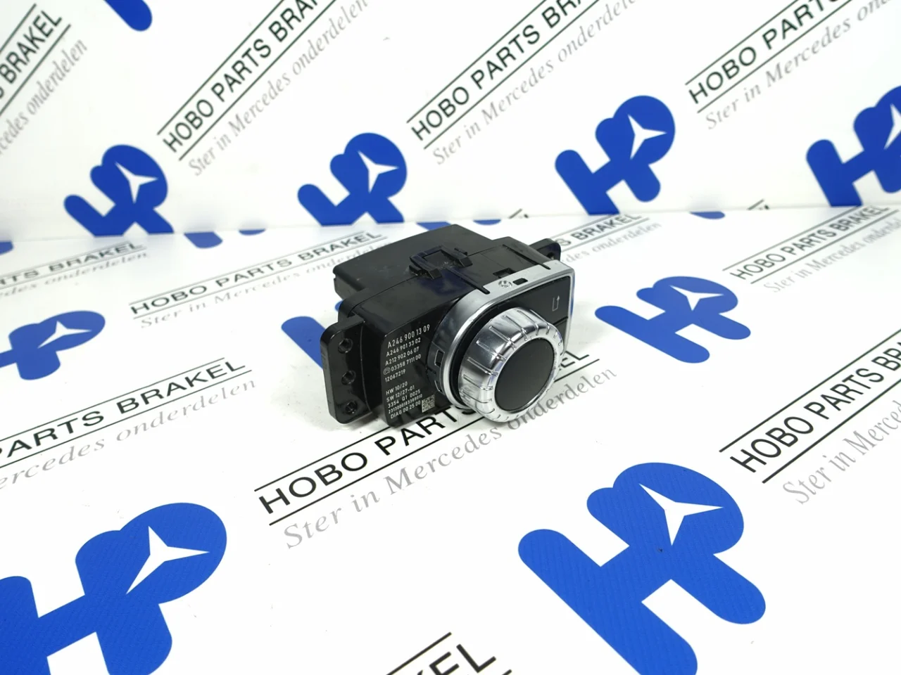 Multimedia bedieningspaneel A 246 900 1309