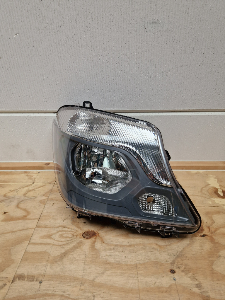 Koplamp Sprinter w906 A9068202461 Facelift Rechts (Nieuw)