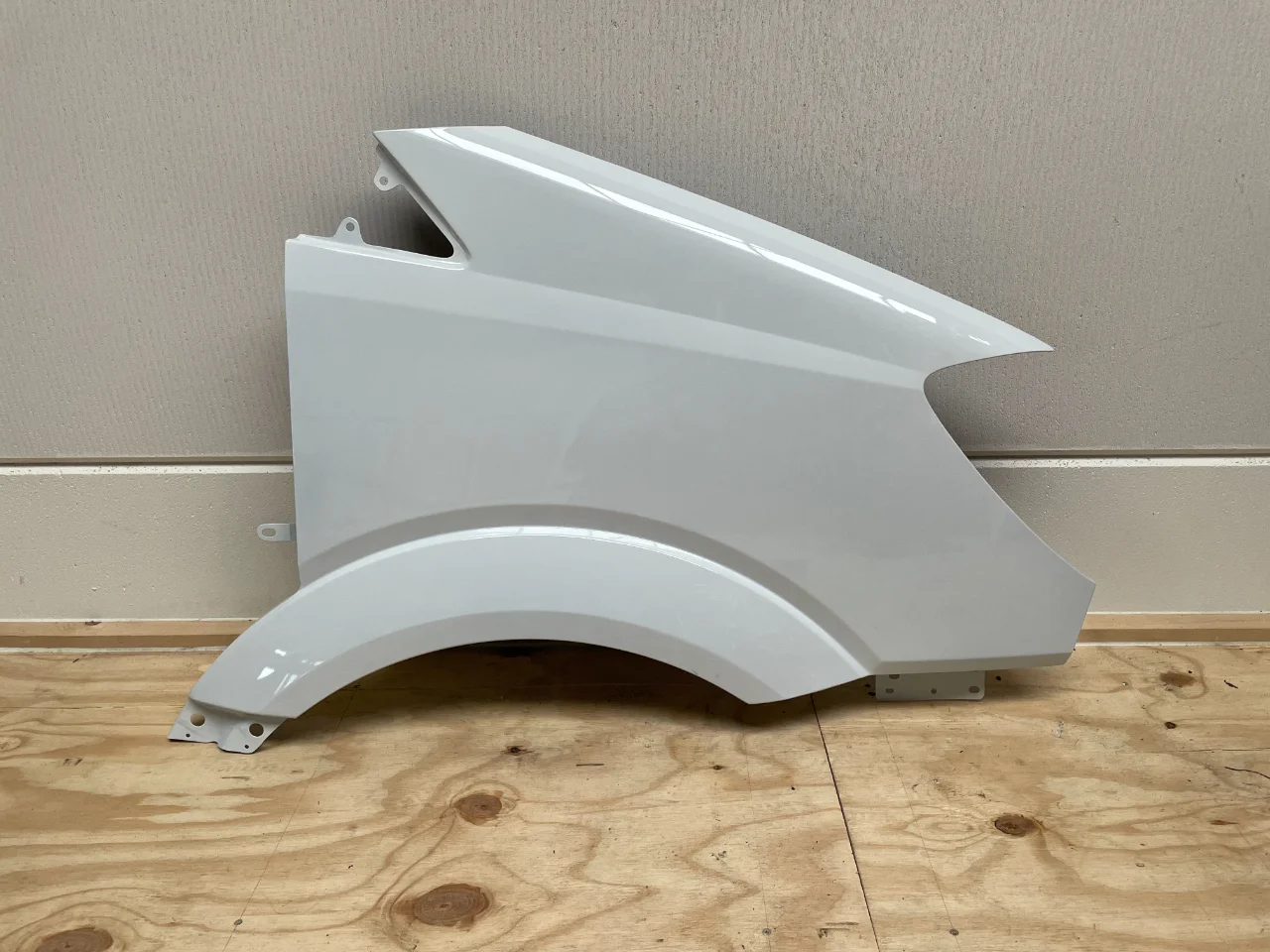 Fender Sprinter w906 Right White (New) - Article 16038 1 - A9066377819-W
