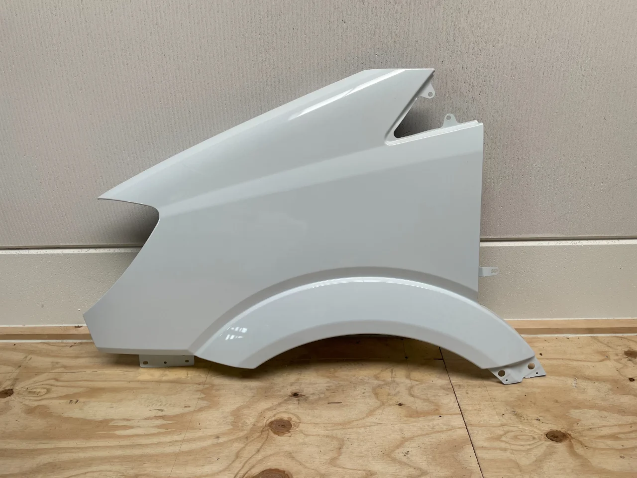 Fender Sprinter w906 Left White (New) - Article 16039 1 - A9066377719-W