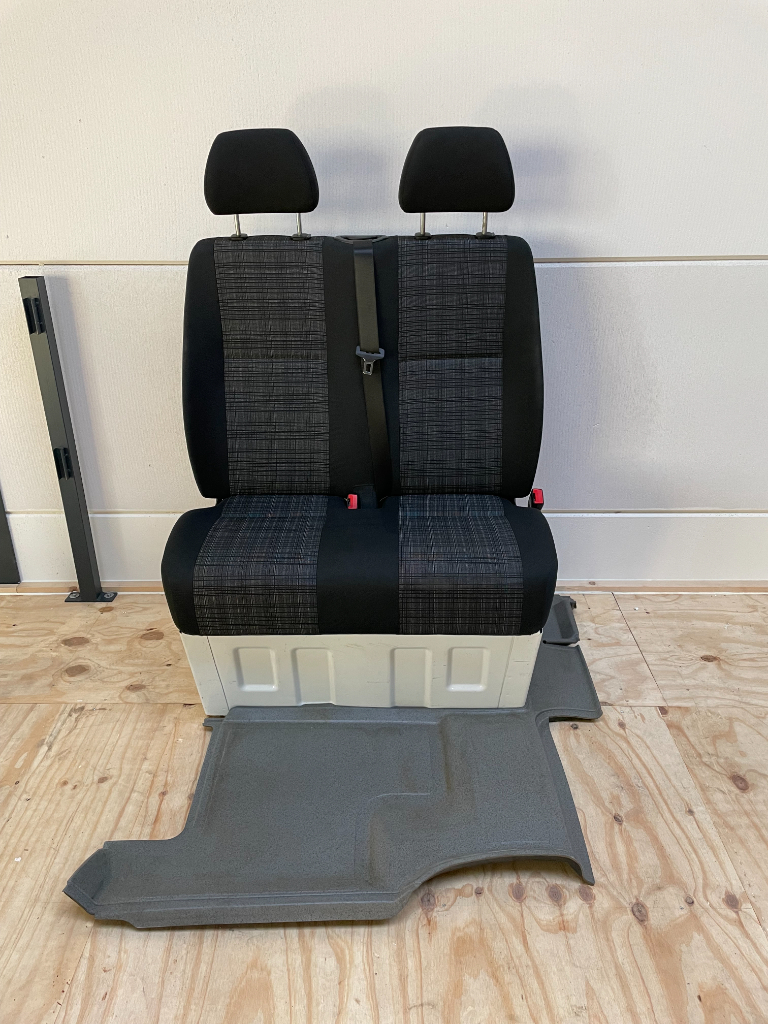 Bank Bijrijder Sprinter w906 Ruitjes -klaptafel