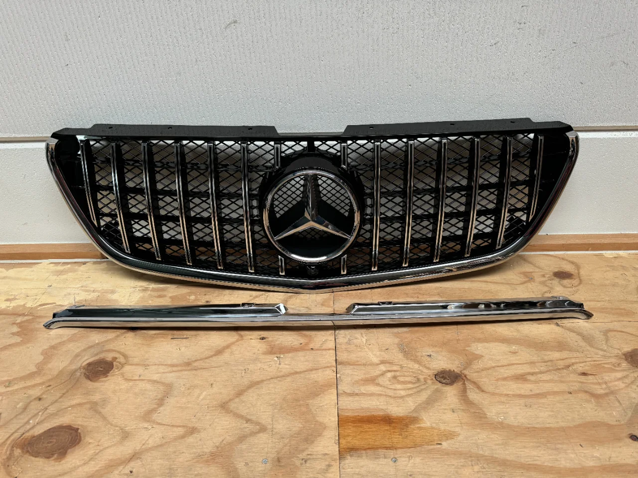Grille Panamericana Vito w447 Chrome (New) - Article 16081 1 - 15120214