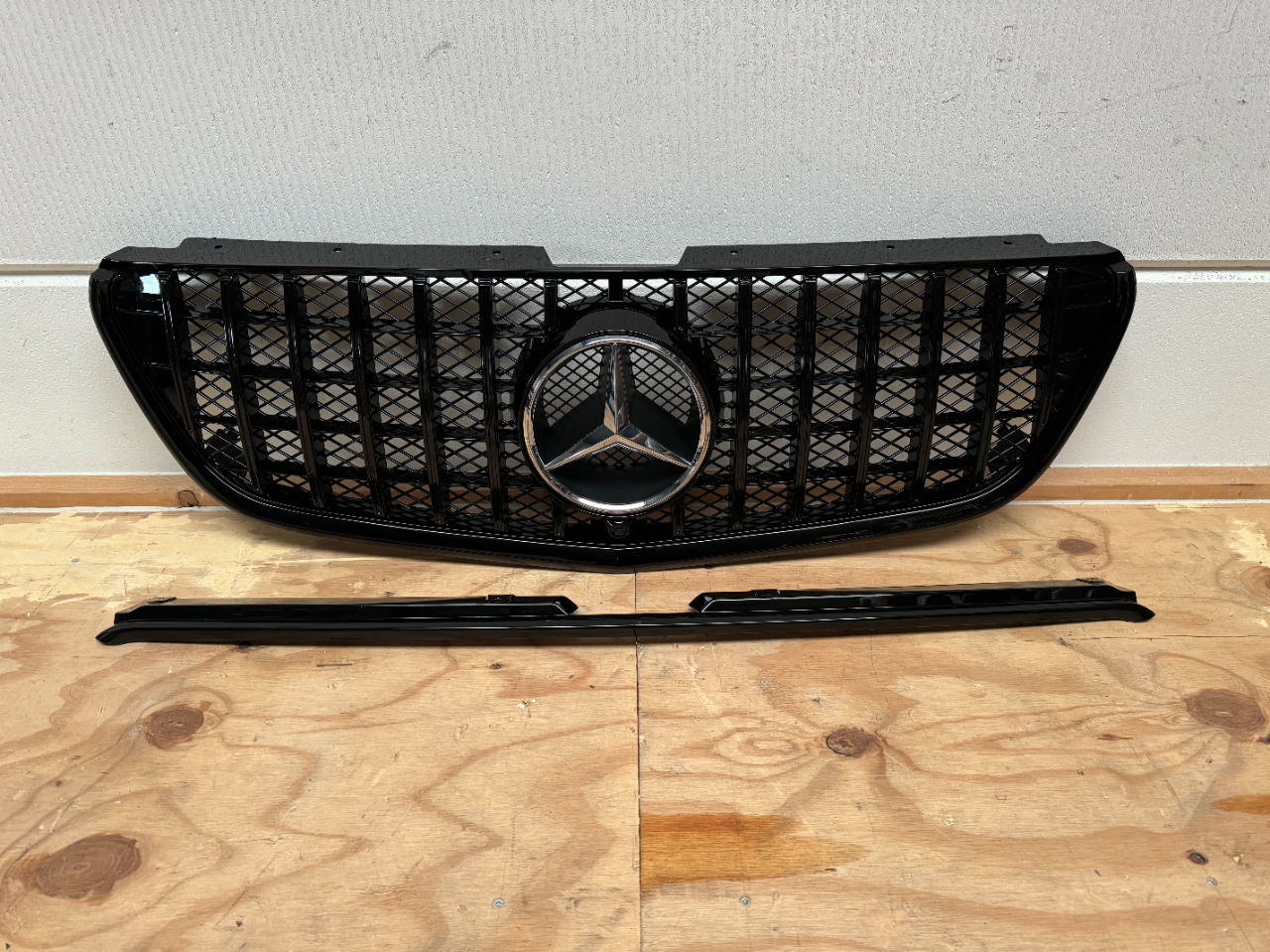 Grille Panamericana Vito w447 Zwart (Nieuw)