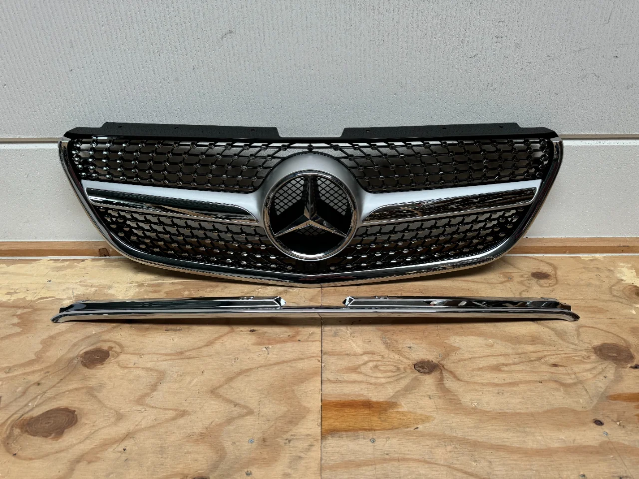 Grille Diamond Vito w447 Silver (New) - Article 16084 1 - 15120234